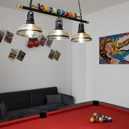 Estia Project, Leisure - Billiards - Jacuzzi Vilă Goúrnes