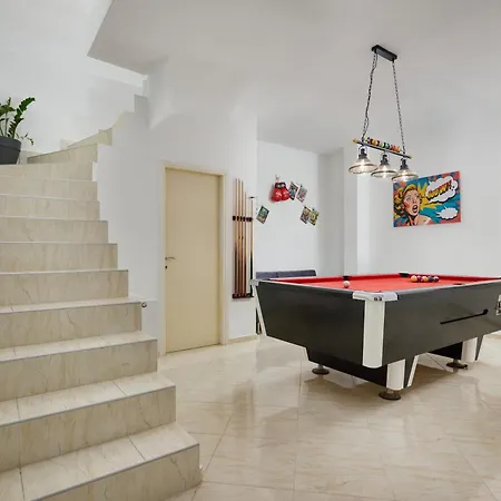 Estia Project, Leisure - Billiards - Jacuzzi Goúrnes