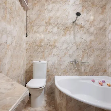 Estia Project, Leisure - Billiards - Jacuzzi Vilă Goúrnes
